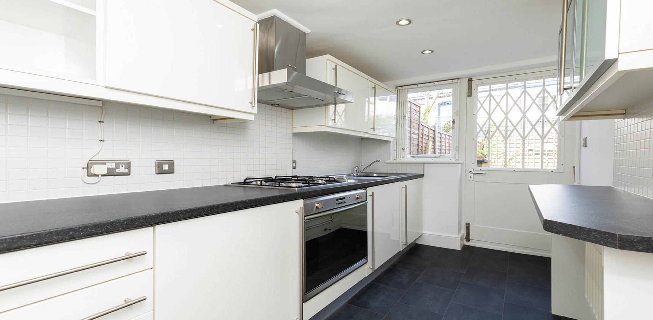 Spacious modern one bed garden flat within mins to tube & shops Marlborough Road, Upper Holloway